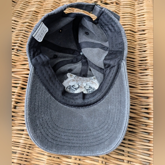 Embroidered Raccoon Hat - Picture 4 of 5